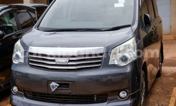 Gura Yakoze Toyota Noah Other Imodoka i Kampala mu Uganda