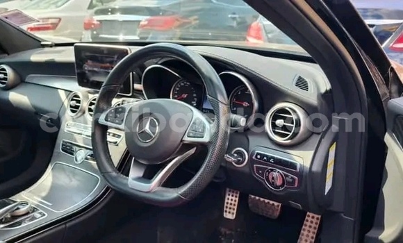 Nunua Ilio tumika Mercedes-Benz E200 Nyingine Gari ndani ya Kampala nchini Uganda Nunua Ilio tumika Mercedes-Benz E200 Nyingine Gari ndani ya Kampala nchini Uganda