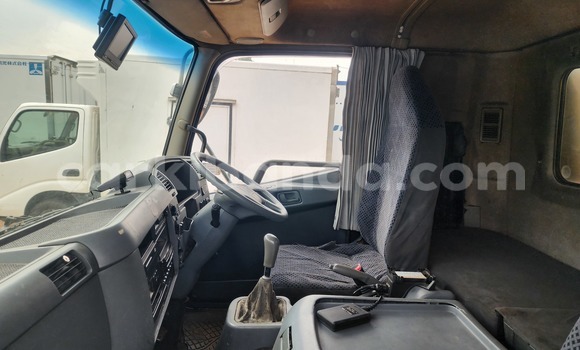 Gura Yakoze Fuso Fighter White Ikamyo i Kampala mu Uganda Gura Yakoze Fuso Fighter White Ikamyo i Kampala mu Uganda