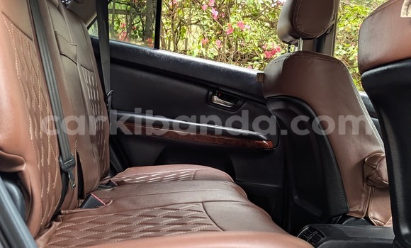 Nunua Ilio tumika Toyota Harrier Nyingine Gari ndani ya Kampala nchini Uganda Nunua Ilio tumika Toyota Harrier Nyingine Gari ndani ya Kampala nchini Uganda