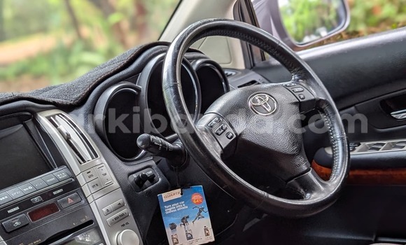 Nunua Ilio tumika Toyota Harrier Nyingine Gari ndani ya Kampala nchini Uganda Nunua Ilio tumika Toyota Harrier Nyingine Gari ndani ya Kampala nchini Uganda