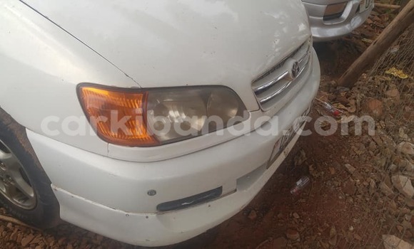 Buy Used Toyota Ipsum White Car in Kampala in Uganda Buy Used Toyota Ipsum White Car in Kampala in Uganda