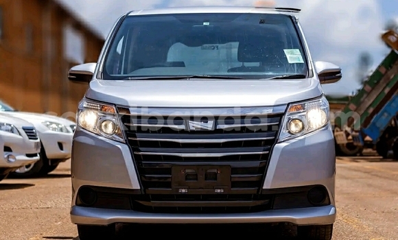 Buy Used Toyota Noah White Car in Kampala in Uganda