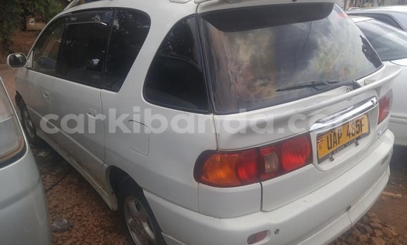 Buy Used Toyota Ipsum White Car in Kampala in Uganda Buy Used Toyota Ipsum White Car in Kampala in Uganda