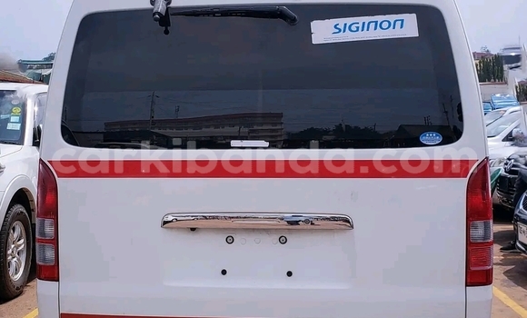 Buy Used Toyota Hiace White Car in Kampala in Uganda Buy Used Toyota Hiace White Car in Kampala in Uganda