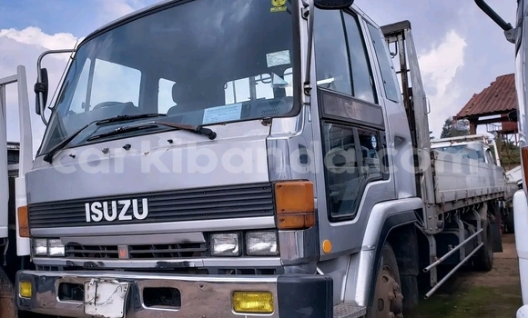 Nunua Ilio tumika Isuzu Bighorn Fedha Lori ndani ya Kampala nchini Uganda Nunua Ilio tumika Isuzu Bighorn Fedha Lori ndani ya Kampala nchini Uganda