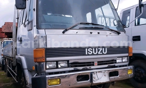 Nunua Ilio tumika Isuzu Bighorn Fedha Lori ndani ya Kampala nchini Uganda Nunua Ilio tumika Isuzu Bighorn Fedha Lori ndani ya Kampala nchini Uganda