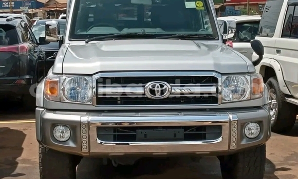 Buy Used Toyota Land Cruiser Silver Car in Kampala in Uganda