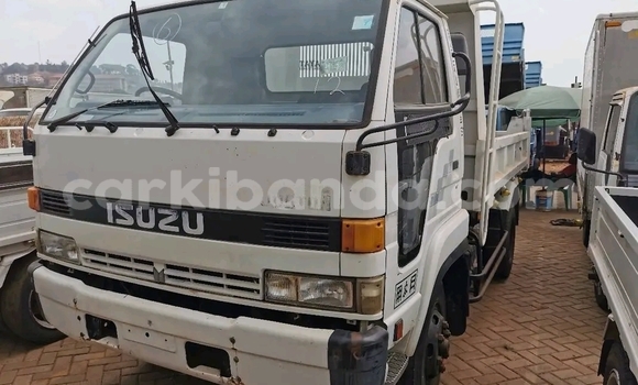 Buy Import Isuzu FTR 850 White Truck in Kampala in Uganda Buy Import Isuzu FTR 850 White Truck in Kampala in Uganda