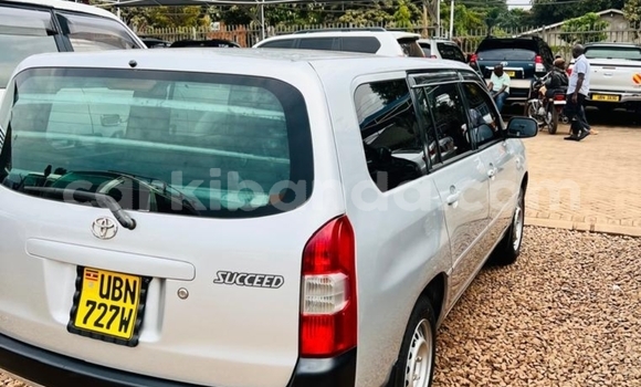 Nunua Ilio tumika Toyota Succeed Fedha Gari ndani ya Kampala nchini Uganda Nunua Ilio tumika Toyota Succeed Fedha Gari ndani ya Kampala nchini Uganda