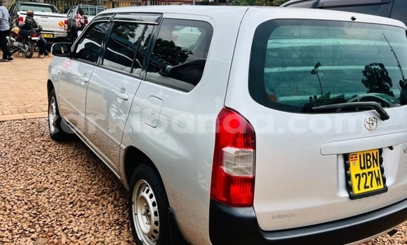 Nunua Ilio tumika Toyota Succeed Fedha Gari ndani ya Kampala nchini Uganda Nunua Ilio tumika Toyota Succeed Fedha Gari ndani ya Kampala nchini Uganda