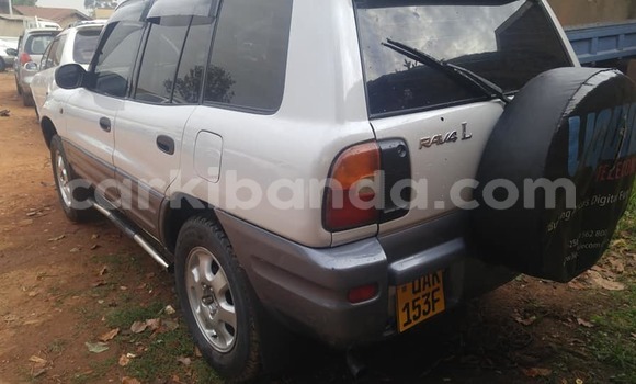 Buy Used Toyota RAV4 White Car in Kampala in Uganda Buy Used Toyota RAV4 White Car in Kampala in Uganda