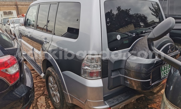 Acheter Import Voiture Mitsubishi Pajero Sport Gris à Kampala, Ouganda Acheter Import Voiture Mitsubishi Pajero Sport Gris à Kampala, Ouganda