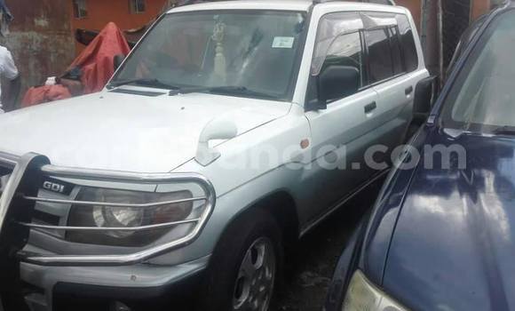 Buy Used Mitsubishi Pajero White Car in Kampala in Uganda Buy Used Mitsubishi Pajero White Car in Kampala in Uganda