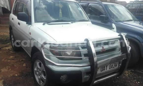 Buy Used Mitsubishi Pajero White Car in Kampala in Uganda Buy Used Mitsubishi Pajero White Car in Kampala in Uganda