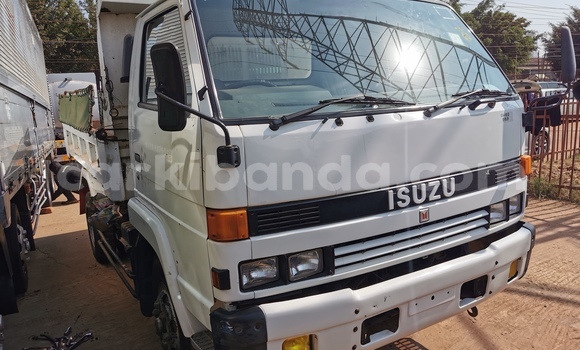 Buy Import Isuzu FTR 850 White Truck in Kampala in Uganda Buy Import Isuzu FTR 850 White Truck in Kampala in Uganda