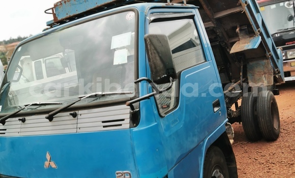 Acheter Import Utilitaire Mitsubishi L400 Bleu à Kampala, Ouganda