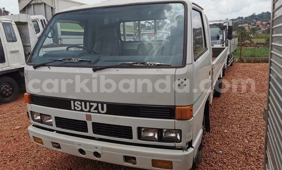 Buy Import Isuzu FTR 850 White Truck in Kampala in Uganda Buy Import Isuzu FTR 850 White Truck in Kampala in Uganda