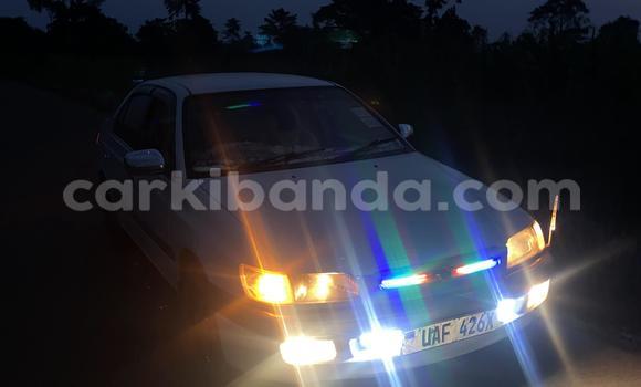 Nunua Ilio tumika Toyota Premio Fedha Gari ndani ya Kampala nchini Uganda Nunua Ilio tumika Toyota Premio Fedha Gari ndani ya Kampala nchini Uganda