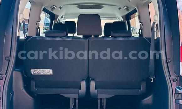 Nunua Ilio tumika Toyota Noah Nyingine Gari ndani ya Kampala nchini Uganda Nunua Ilio tumika Toyota Noah Nyingine Gari ndani ya Kampala nchini Uganda