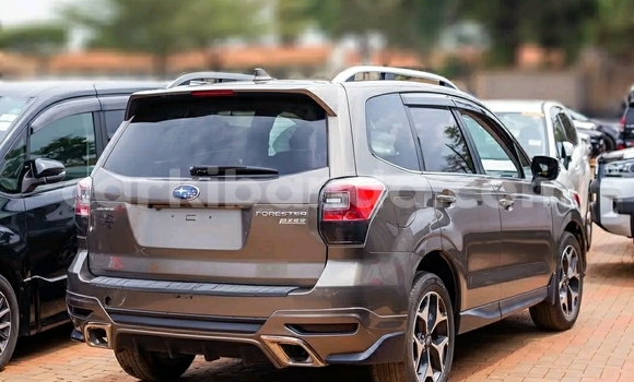 Nunua Ilio tumika Subaru Forester Nyingine Gari ndani ya Kampala nchini Uganda Nunua Ilio tumika Subaru Forester Nyingine Gari ndani ya Kampala nchini Uganda