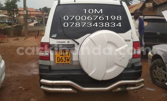 Buy Used Mitsubishi Pajero White Car in Kampala in Uganda Buy Used Mitsubishi Pajero White Car in Kampala in Uganda