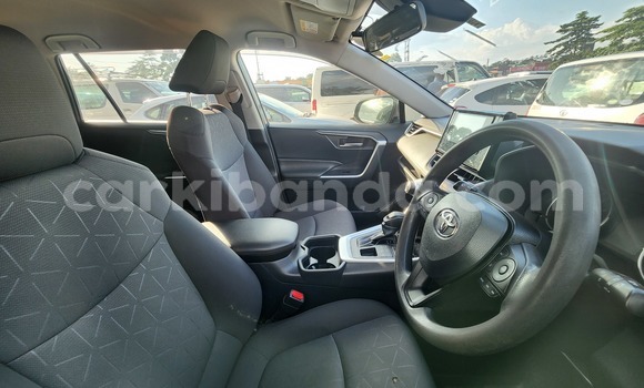 Gura Yakoze Toyota RAV4 Other Imodoka i Kampala mu Uganda Gura Yakoze Toyota RAV4 Other Imodoka i Kampala mu Uganda