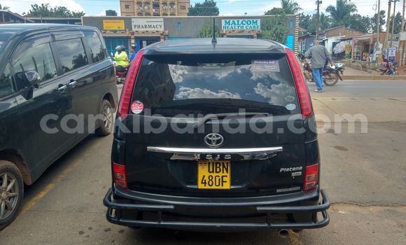 Nunua Imported Toyota ISis Nyeusi Gari ndani ya Kampala nchini Uganda Nunua Imported Toyota ISis Nyeusi Gari ndani ya Kampala nchini Uganda