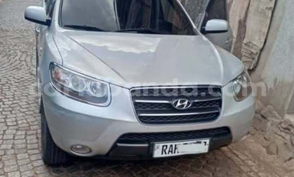 Nunua Ilio tumika Hyundai Grand Starex Nyingine Gari ndani ya Kampala nchini Uganda Nunua Ilio tumika Hyundai Grand Starex Nyingine Gari ndani ya Kampala nchini Uganda