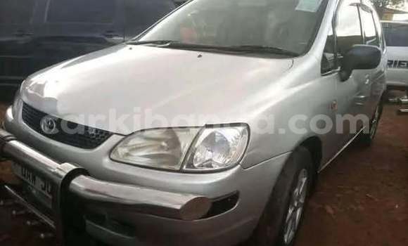 Gura Yakoze Toyota Spacio Other Imodoka i Kampala mu Uganda