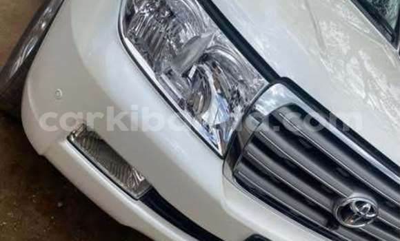 Gura Yakoze Toyota Venza Other Imodoka i Kampala mu Uganda Gura Yakoze Toyota Venza Other Imodoka i Kampala mu Uganda
