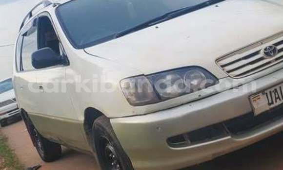 Gura Yakoze Toyota Ipsum Other Imodoka i Kampala mu Uganda Gura Yakoze Toyota Ipsum Other Imodoka i Kampala mu Uganda