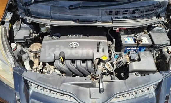 Acheter Import Voiture Toyota IST Noir à Kampala, Ouganda Acheter Import Voiture Toyota IST Noir à Kampala, Ouganda