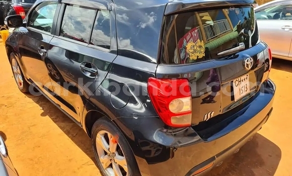 Acheter Import Voiture Toyota IST Noir à Kampala, Ouganda Acheter Import Voiture Toyota IST Noir à Kampala, Ouganda