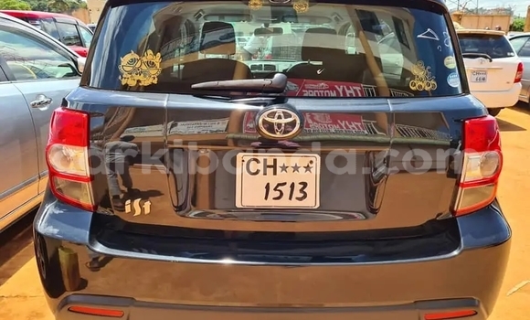 Acheter Import Voiture Toyota IST Noir à Kampala, Ouganda Acheter Import Voiture Toyota IST Noir à Kampala, Ouganda