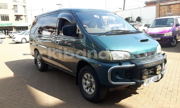 Buy Used Mitsubishi Delica Green Car in Kampala in Uganda Buy Used Mitsubishi Delica Green Car in Kampala in Uganda