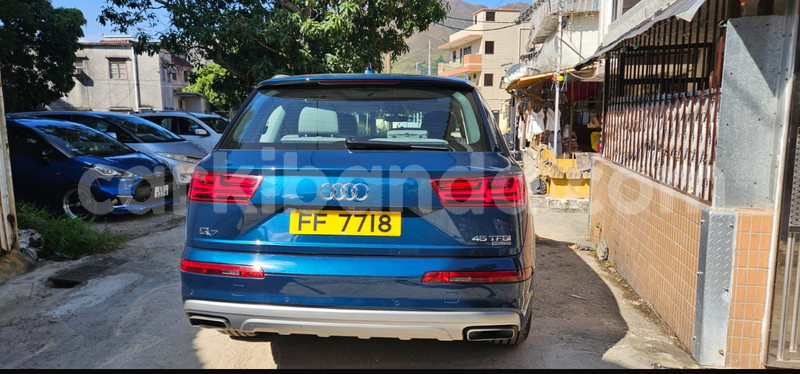 Big with watermark audi q7 uganda kampala 23987