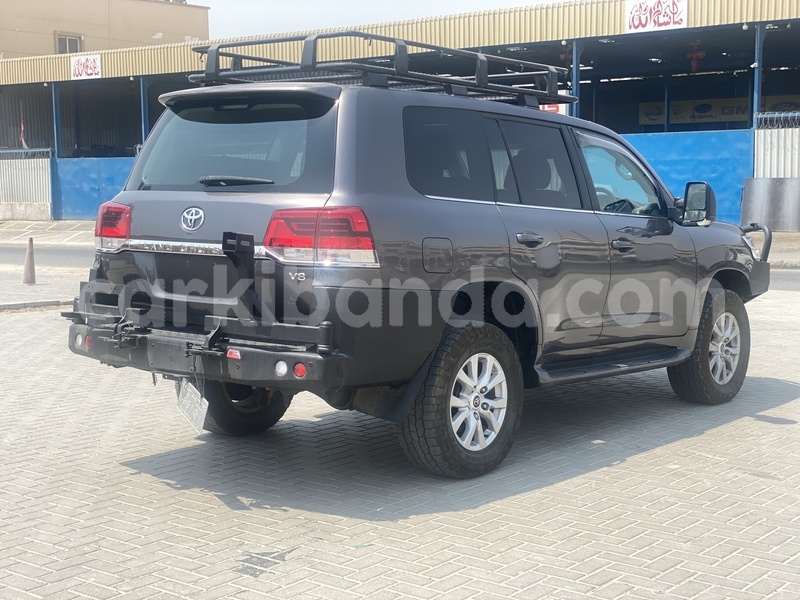 Big with watermark toyota land cruiser uganda import dubai 24086
