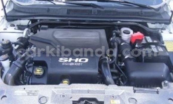 Buy Used Ford Club Wagon White Car in Arua in Uganda