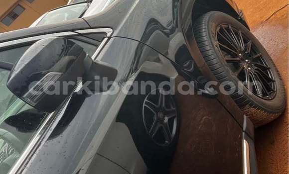 Acheter Occasion Voiture Subaru Forester Noir à Kampala, Ouganda Acheter Occasion Voiture Subaru Forester Noir à Kampala, Ouganda