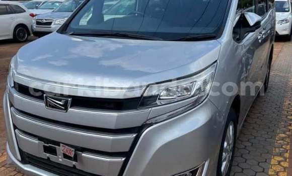 Gura Yakoze Toyota Noah Other Imodoka i Kampala mu Uganda