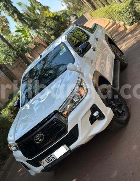 Big with watermark toyota hilux uganda kampala 24225