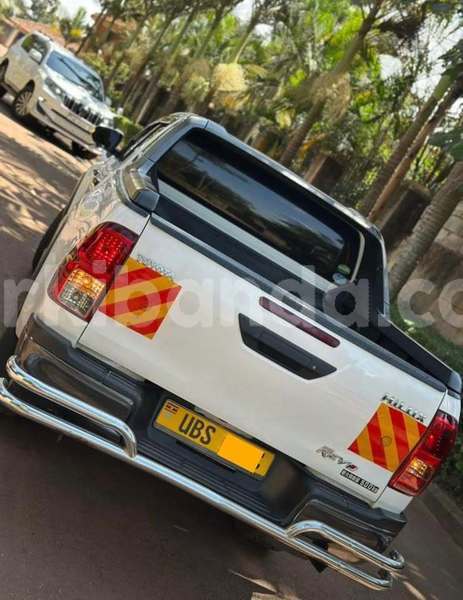 Big with watermark toyota hilux uganda kampala 24225