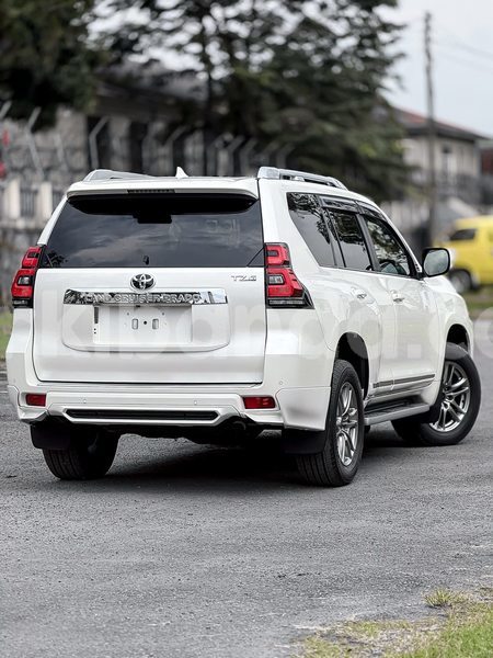 Big with watermark toyota land cruiser uganda kampala 24229