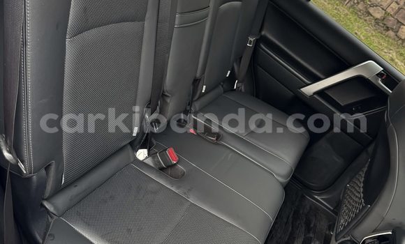 Acheter Occasion Voiture Toyota Land Cruiser Blanc à Kampala, Ouganda Acheter Occasion Voiture Toyota Land Cruiser Blanc à Kampala, Ouganda