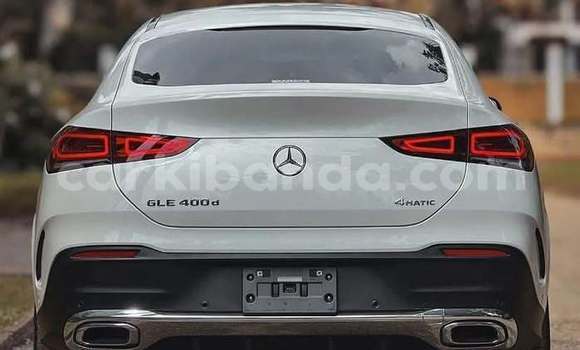 Acheter Occasion Voiture Mercedes‒Benz GLE Blanc à Kampala, Ouganda Acheter Occasion Voiture Mercedes‒Benz GLE Blanc à Kampala, Ouganda