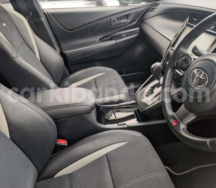 Big with watermark toyota harrier uganda kampala 24238