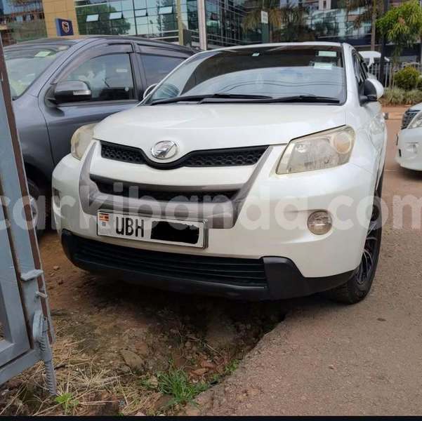 Big with watermark toyota ist uganda kampala 24240