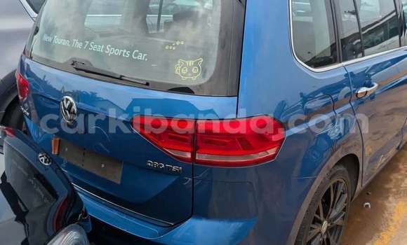 Buy Used Volkswagen Touran Blue Car in Kampala in Uganda Buy Used Volkswagen Touran Blue Car in Kampala in Uganda