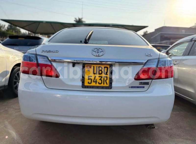 Big with watermark toyota premio uganda kampala 24250